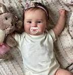 Bebês Reborn: Entre o Encanto e a Polêmica